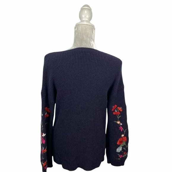 American Eagle Floral Embroidered Sweater M - Picture 7 of 12